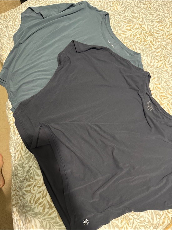 Athleta Tops - Athleta women’s with ease crop tee in Teal and Navy
